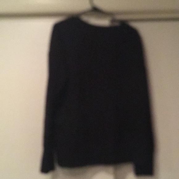 Black athletic shirt - Picture 3 of 4